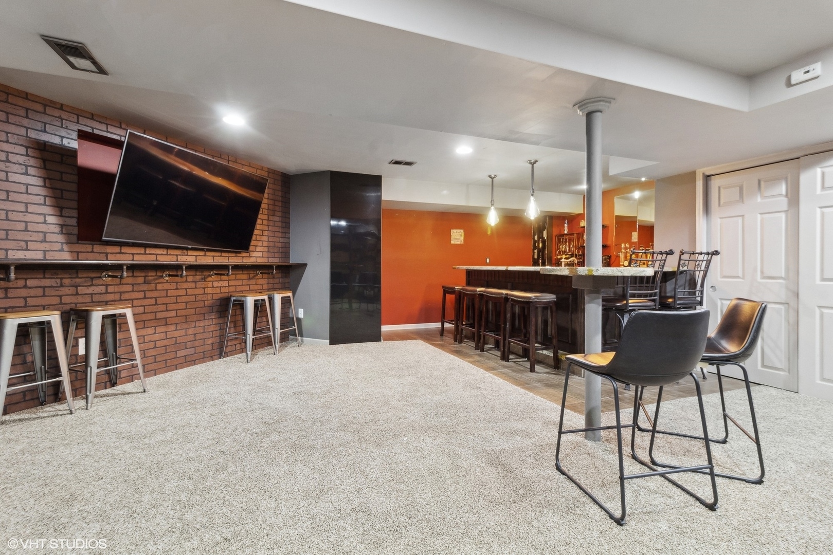 2711 Cranston Circle