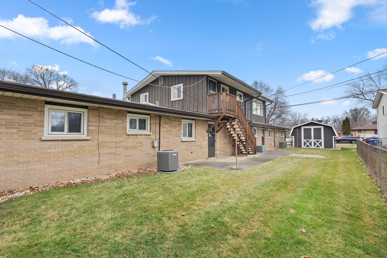 537-541 N Edgelawn Drive Unit: 541