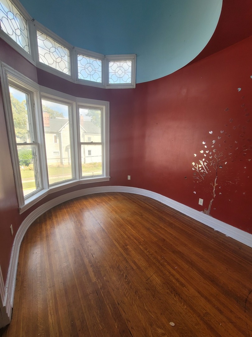 142 S Lincoln Avenue