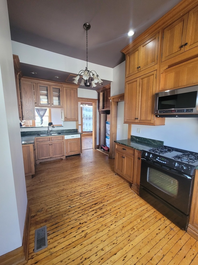 142 S Lincoln Avenue