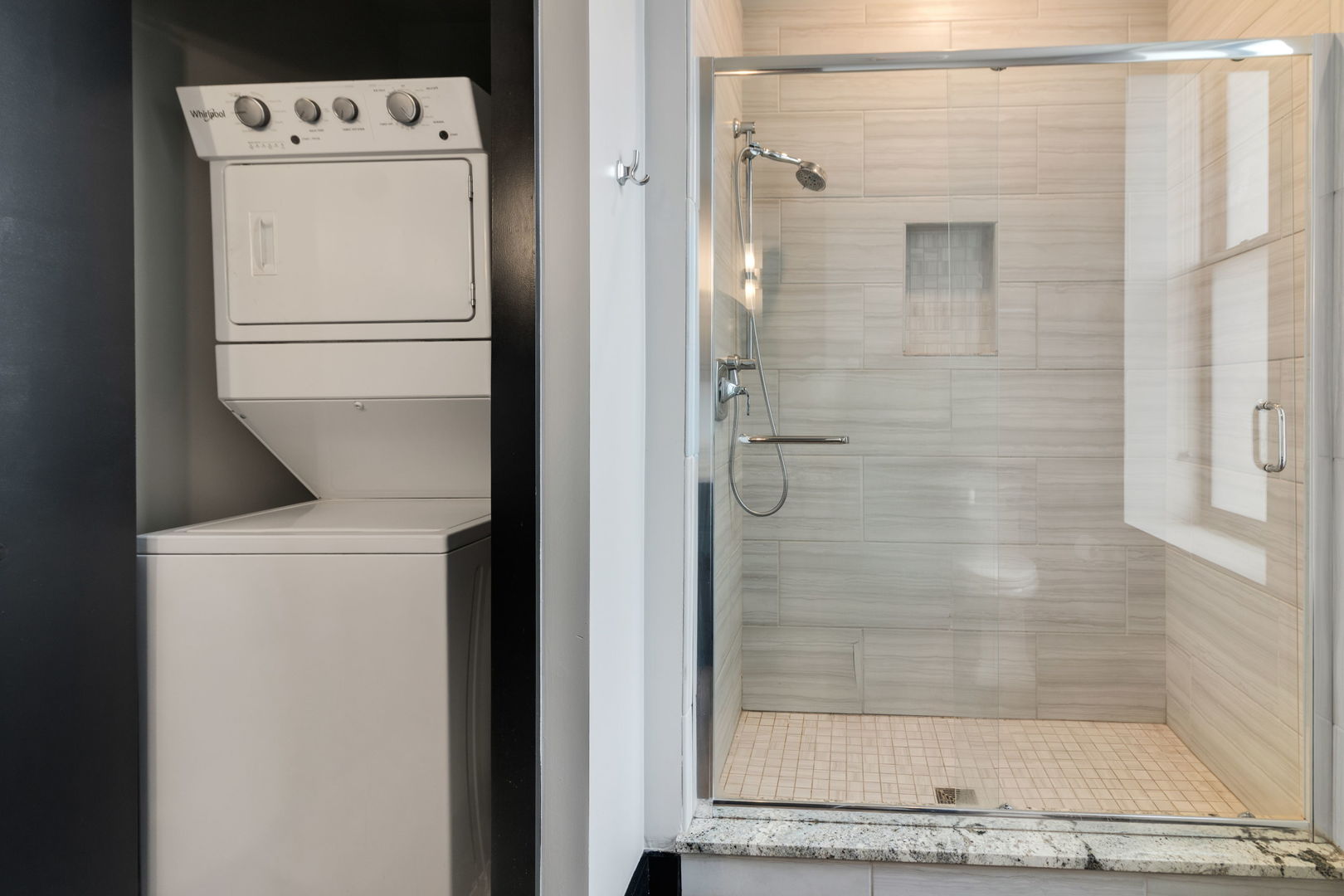 6 E Downer Place Unit: 200