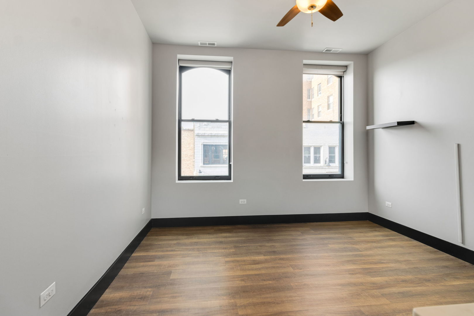 6 E Downer Place Unit: 200