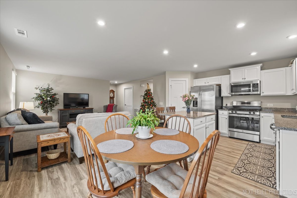 2707 Nickerson Court