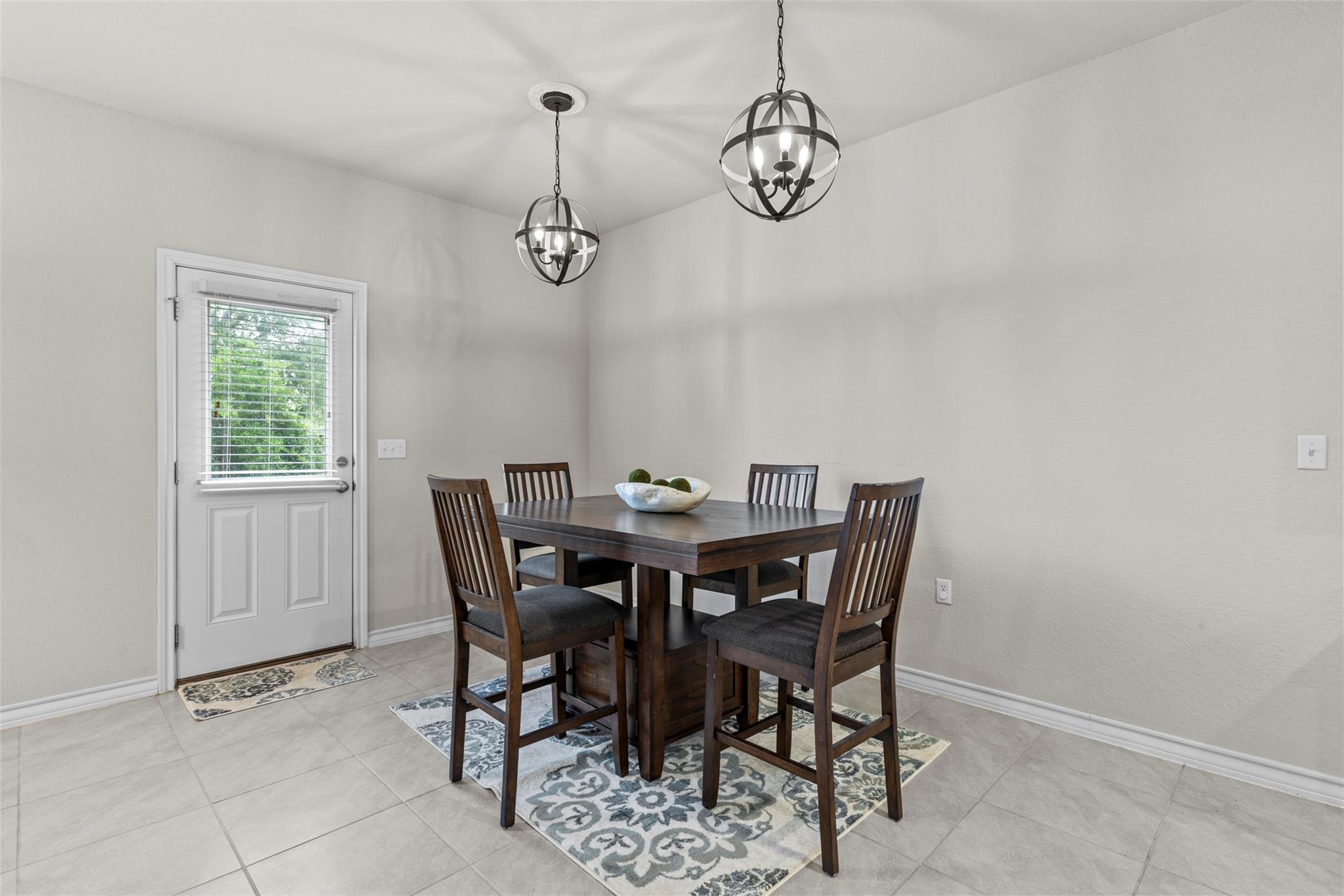 11804 Saddle Rock DR