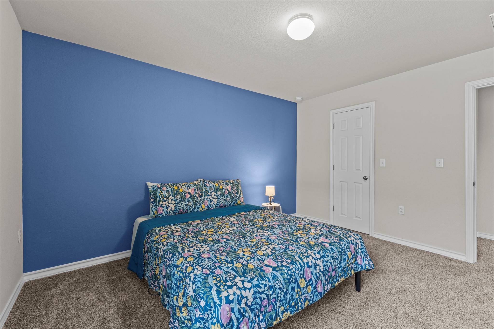 11804 Saddle Rock DR