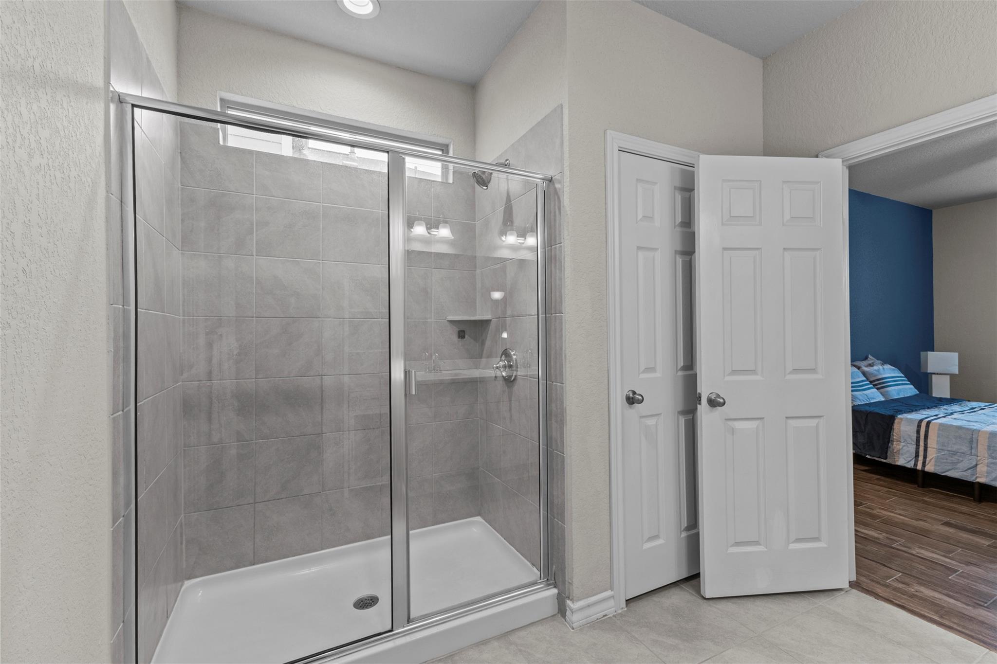 11804 Saddle Rock DR