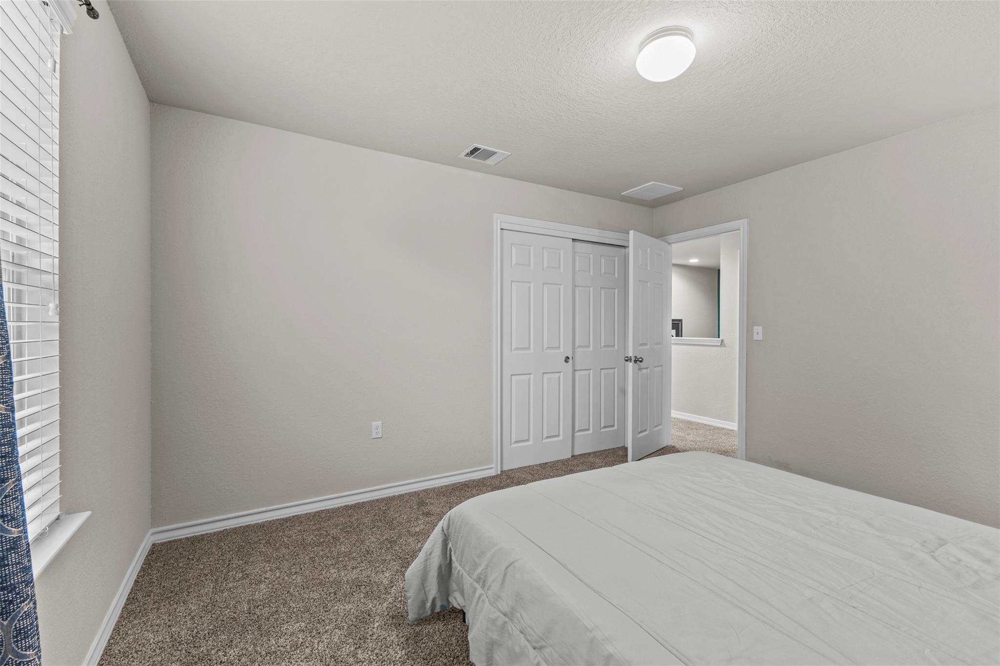 11804 Saddle Rock DR