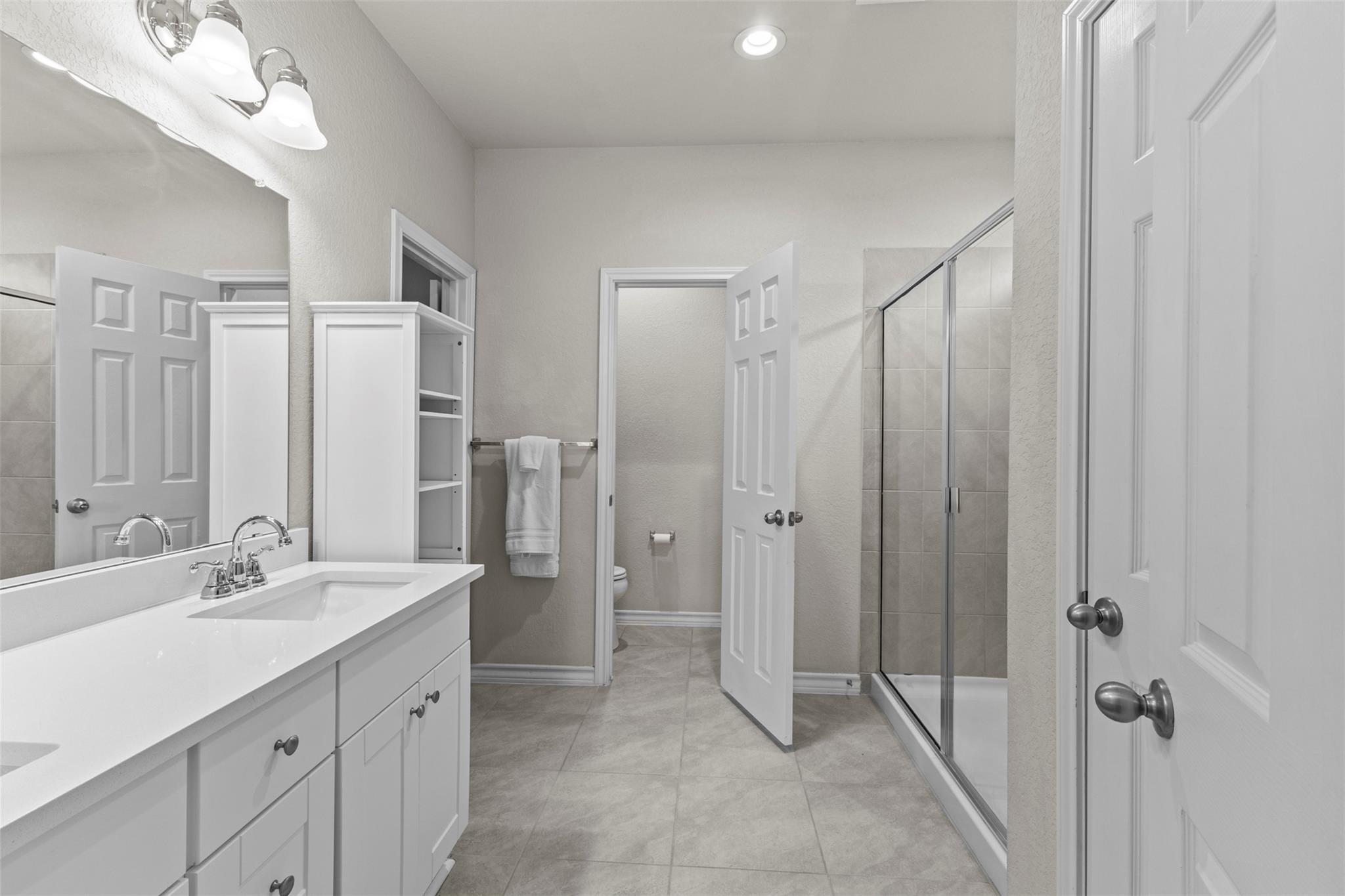 11804 Saddle Rock DR