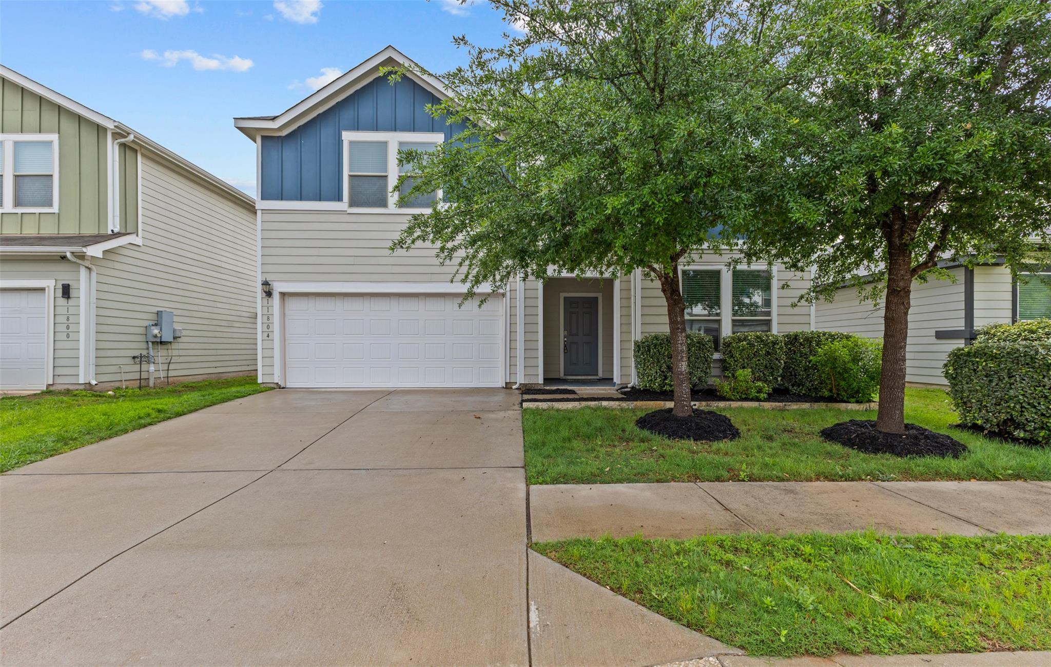 11804 Saddle Rock DR