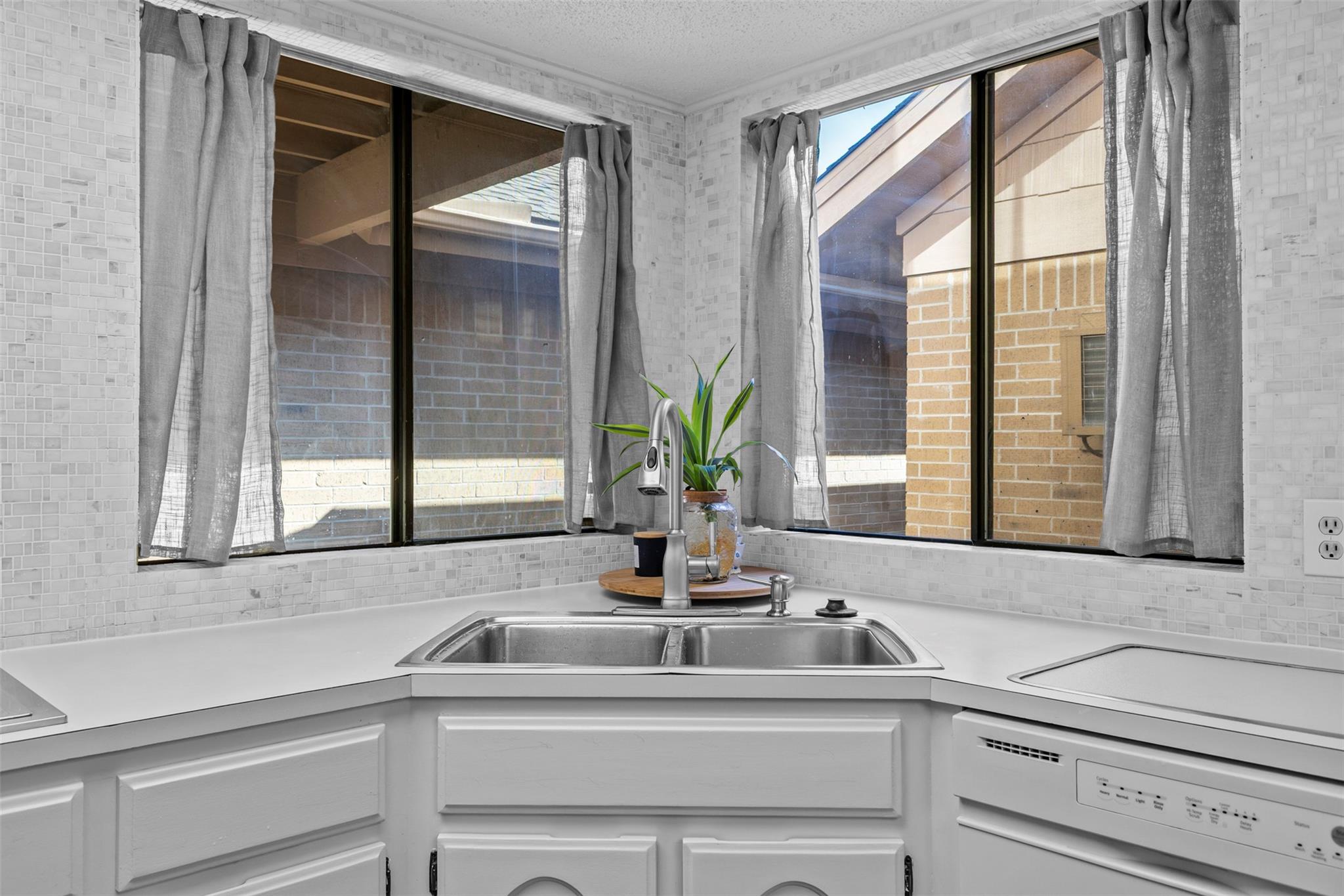 10916 B Crown Colony DR # 3, Austin Unit: 3