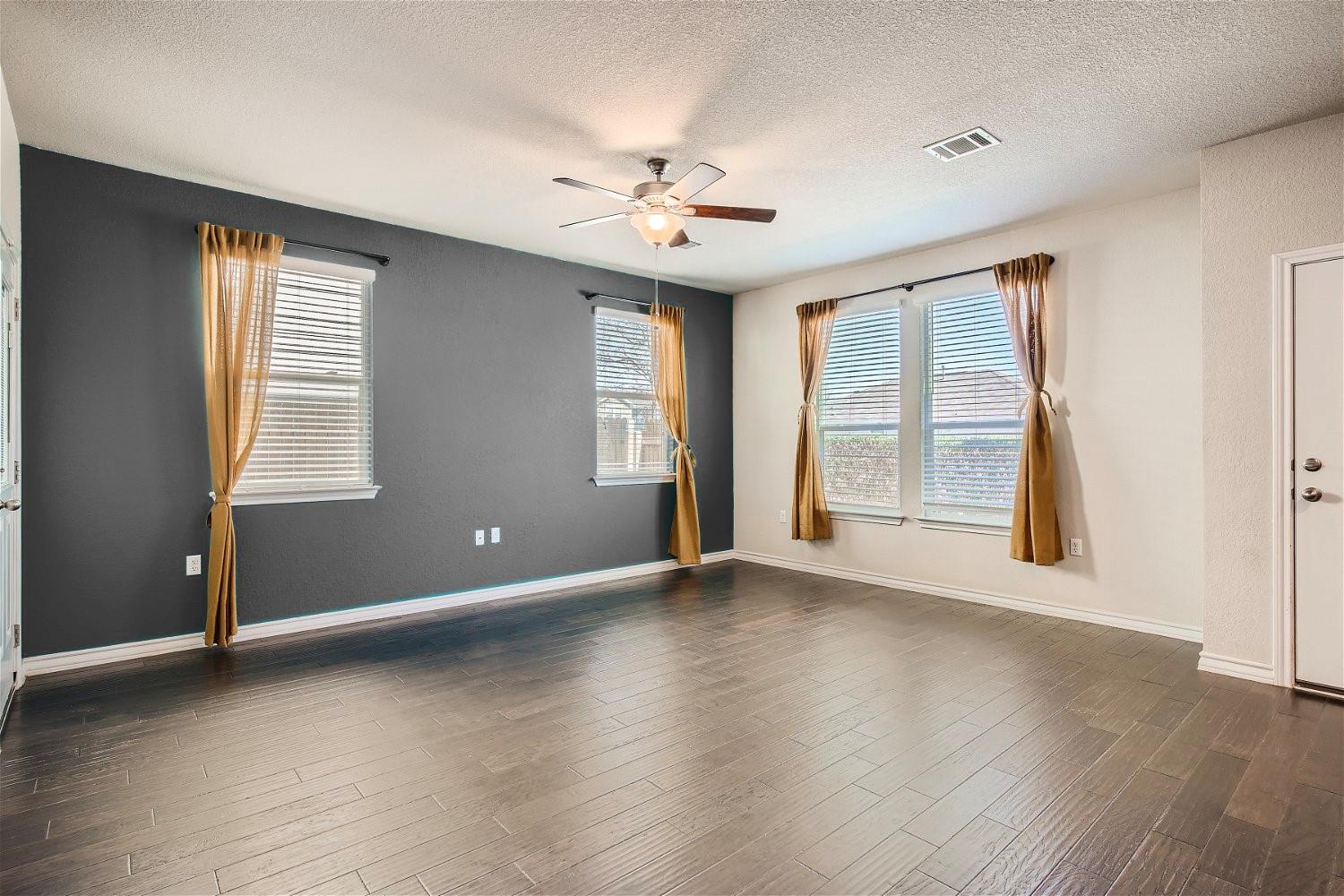 1604 Los Olivios WAY
