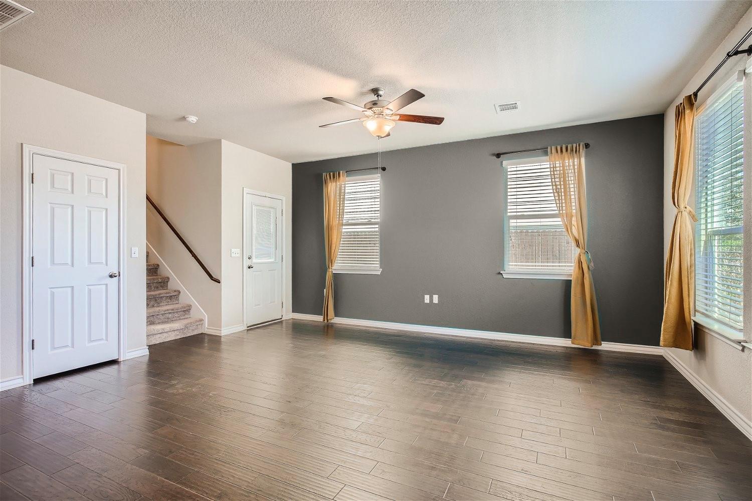 1604 Los Olivios WAY