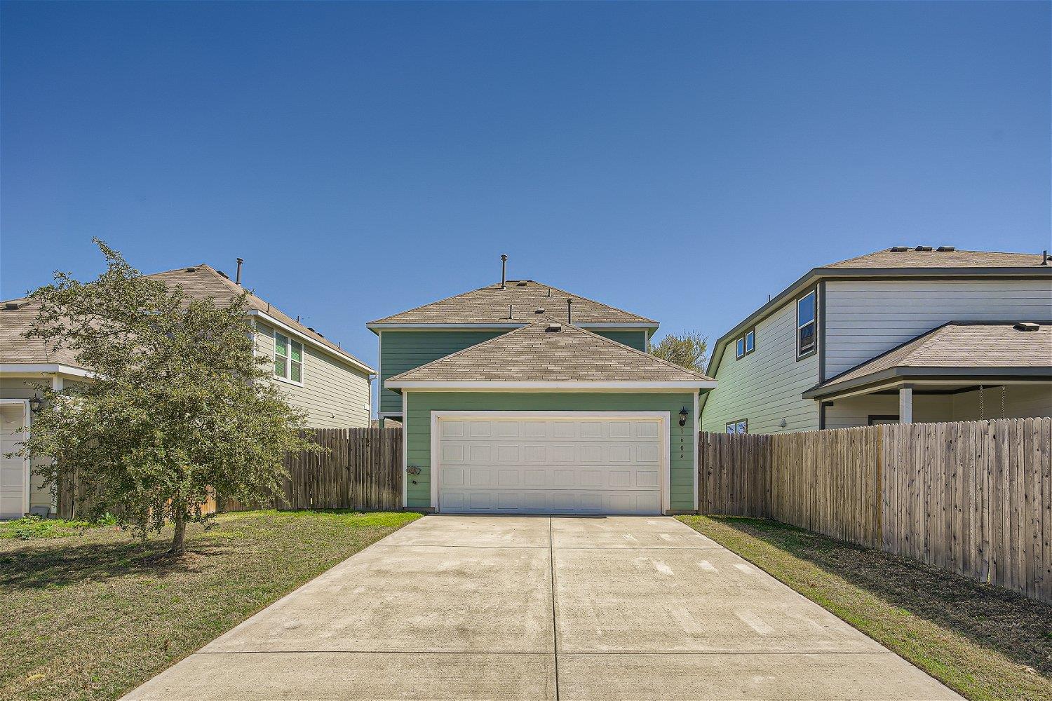 1604 Los Olivios WAY