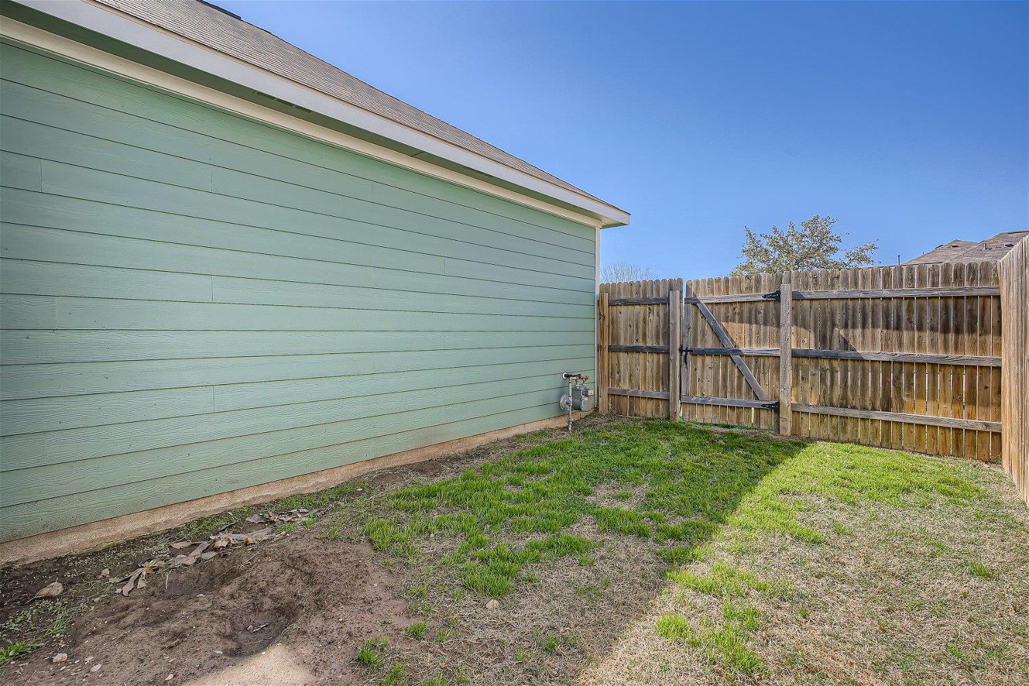 1604 Los Olivios WAY