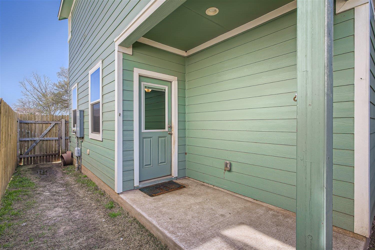 1604 Los Olivios WAY
