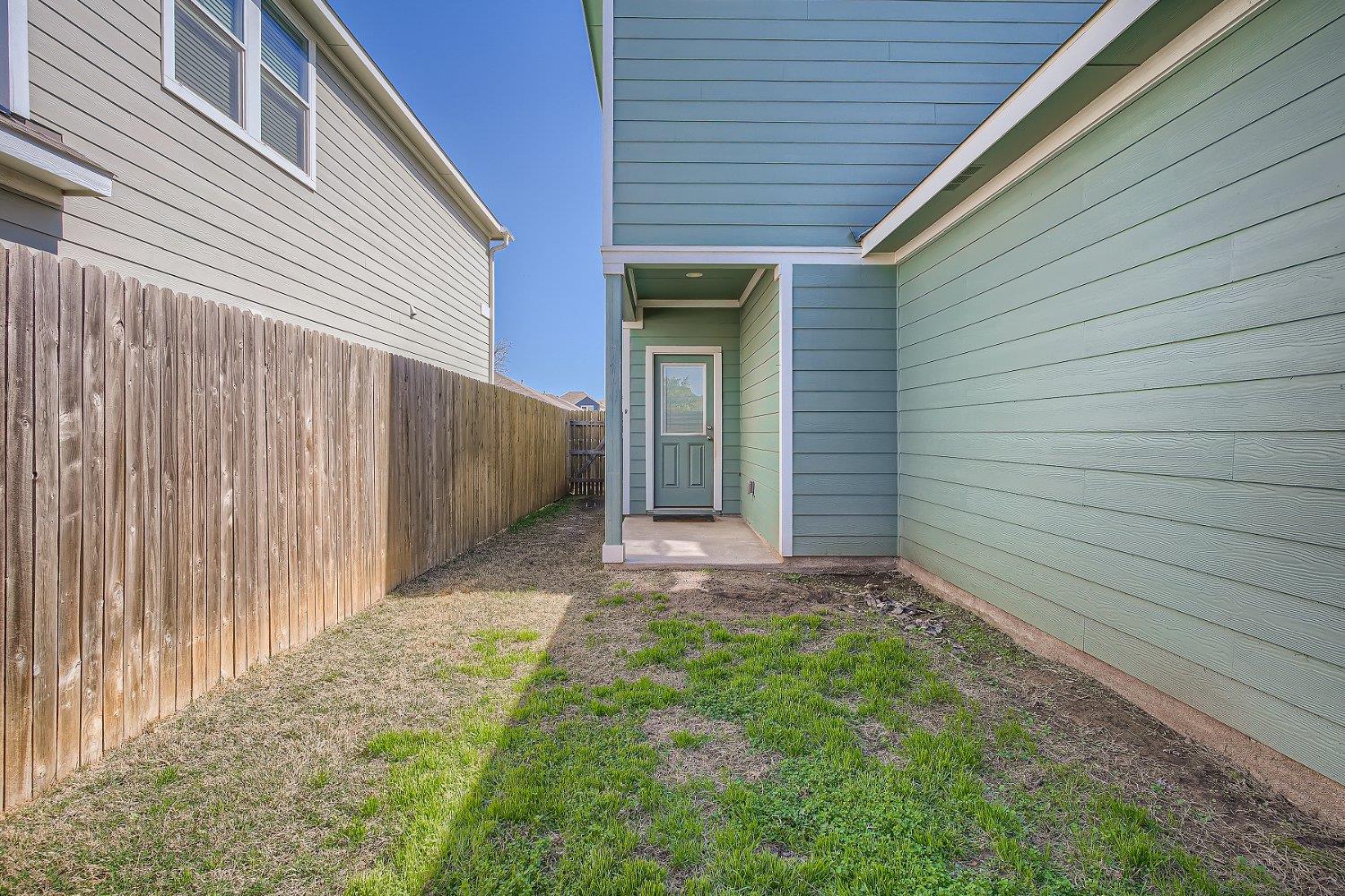 1604 Los Olivios WAY