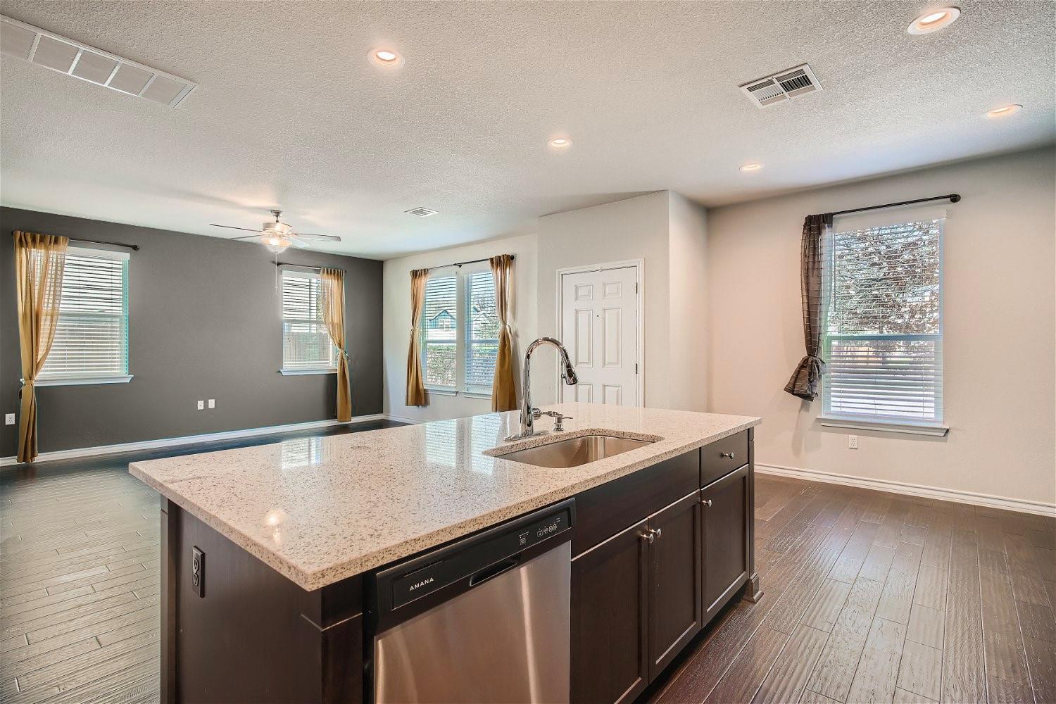 1604 Los Olivios WAY