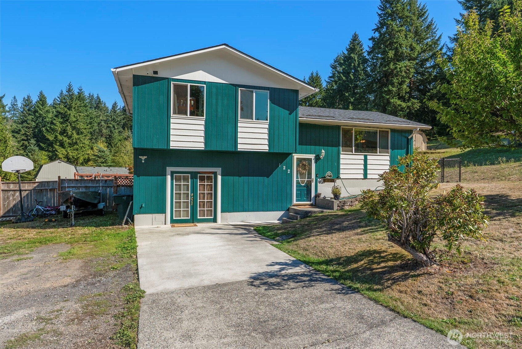 122 Rollingwood Drive
