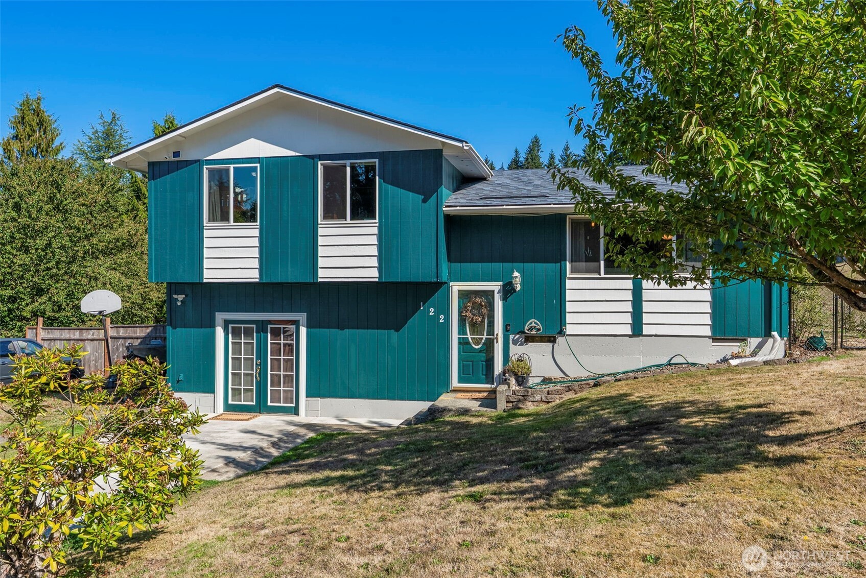 122 Rollingwood Drive