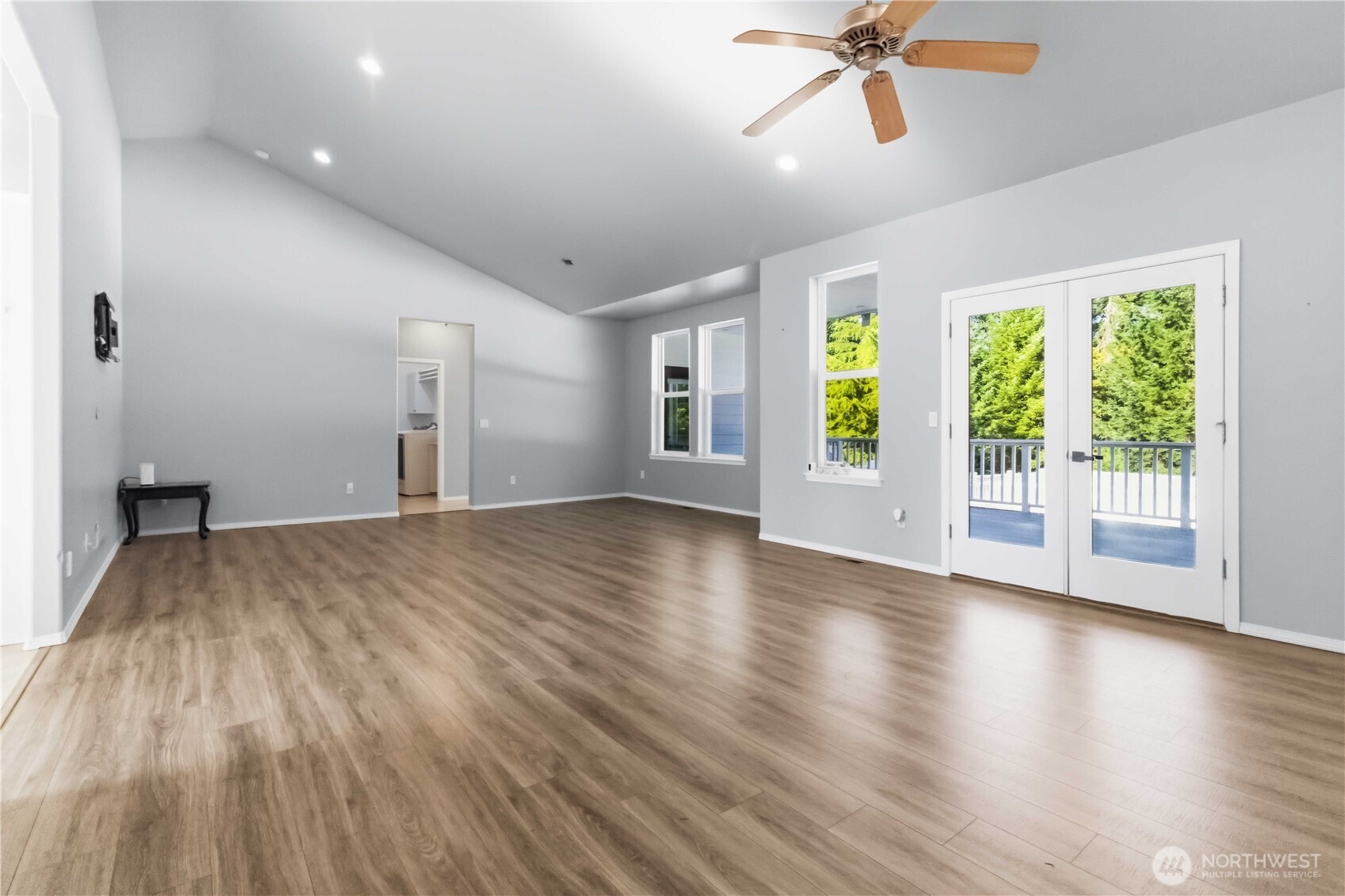 128 Flagstone Drive