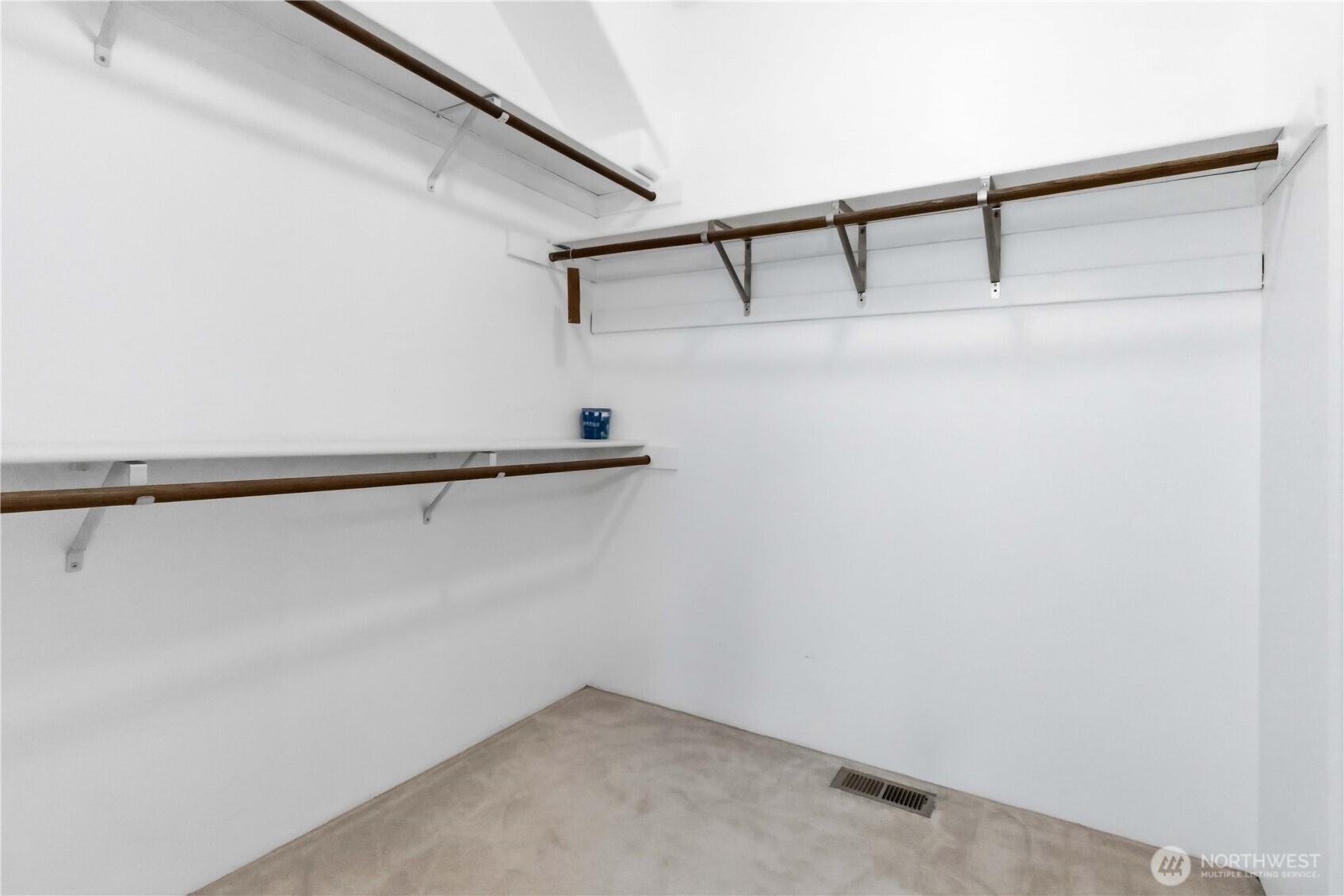 128 Flagstone Drive
