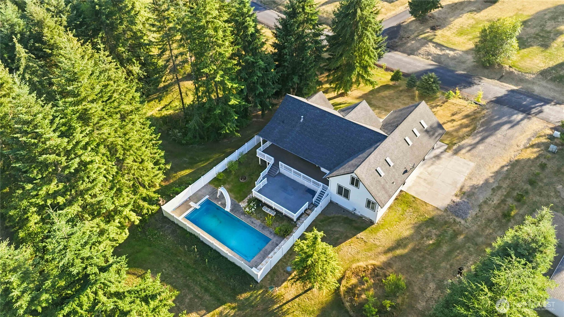 128 Flagstone Drive