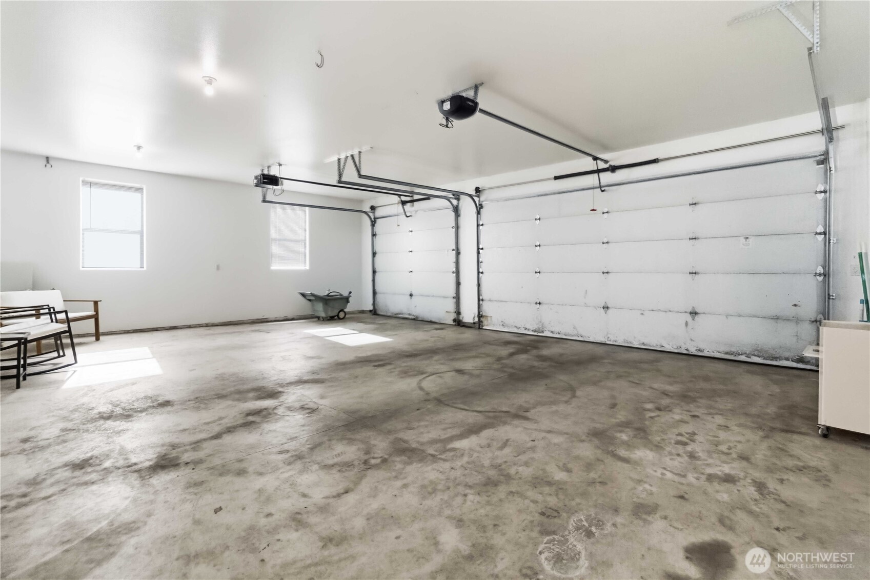 128 Flagstone Drive