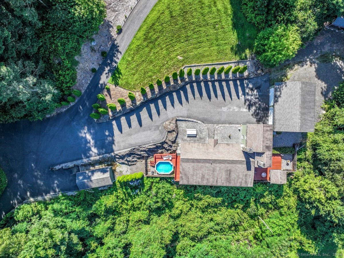 14 Candlewood Lake Road North