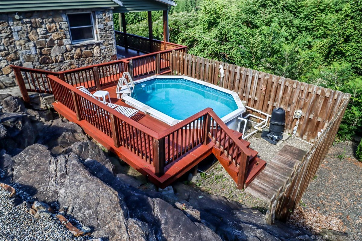 14 Candlewood Lake Road North