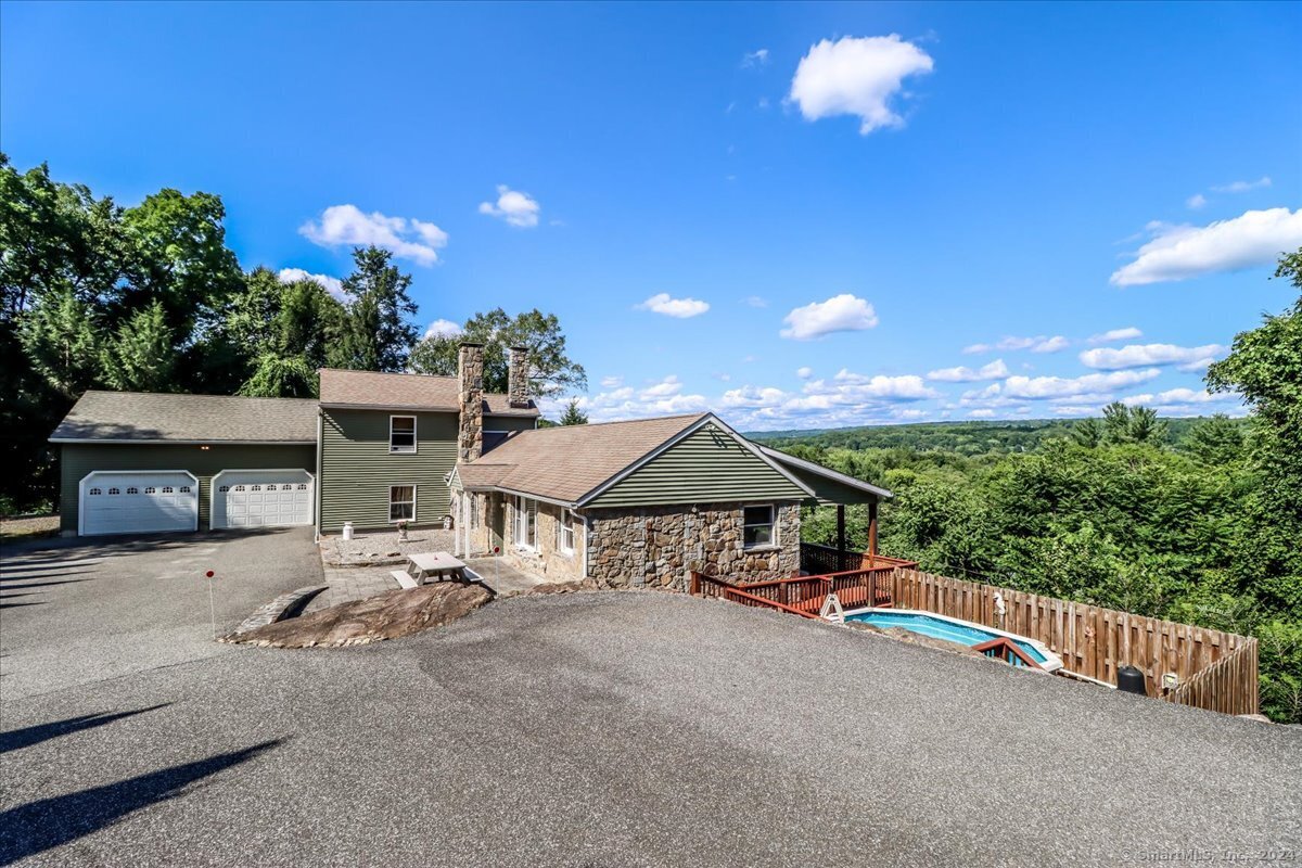 14 Candlewood Lake Road North