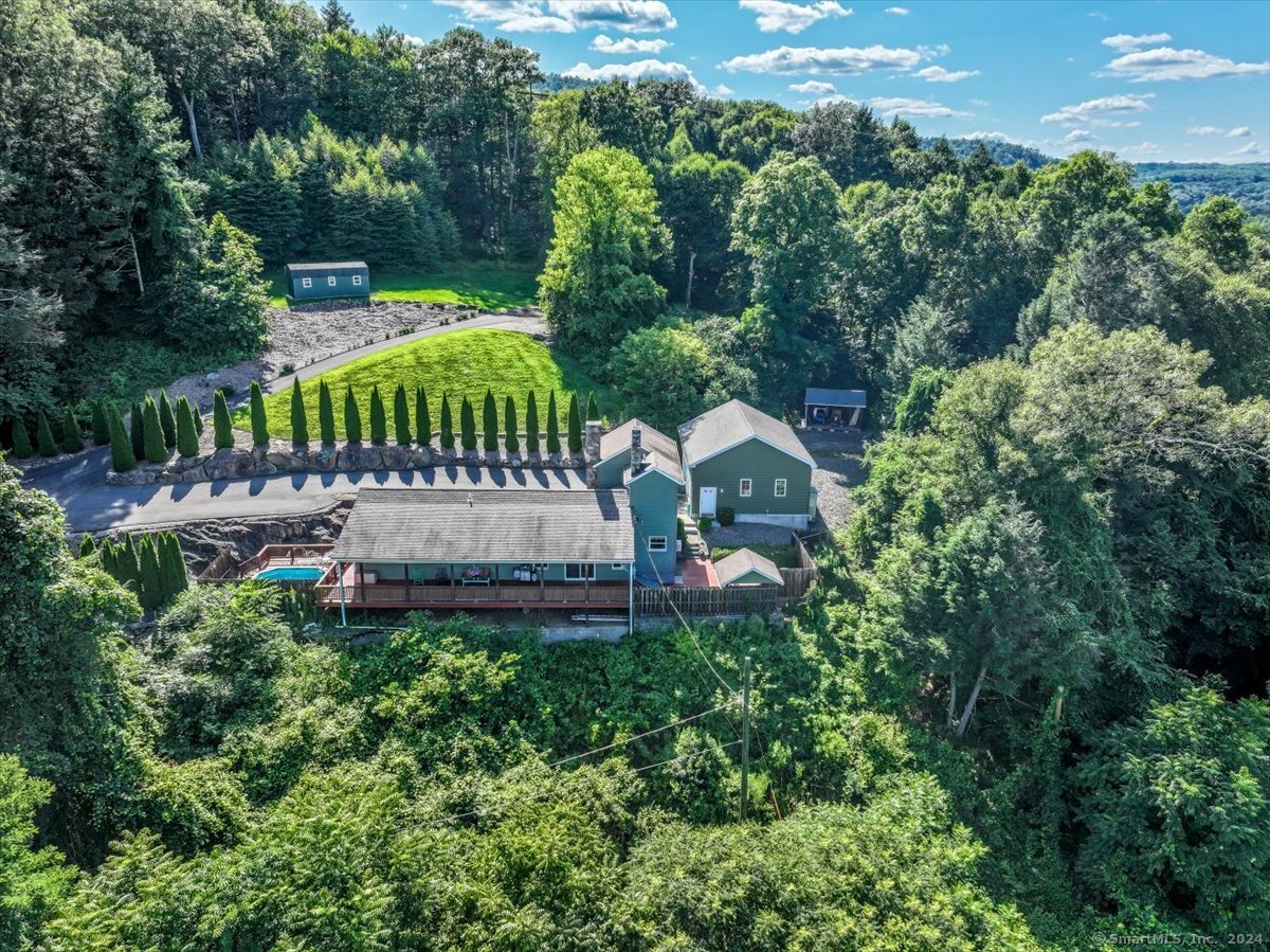 14 Candlewood Lake Road North