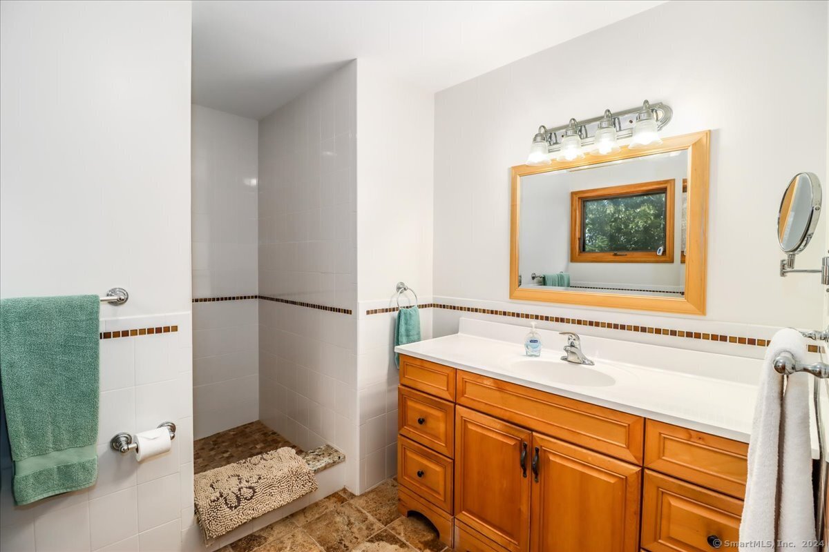 14 Candlewood Lake Road North
