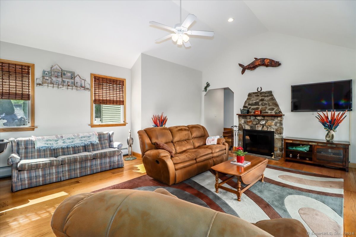 14 Candlewood Lake Road North
