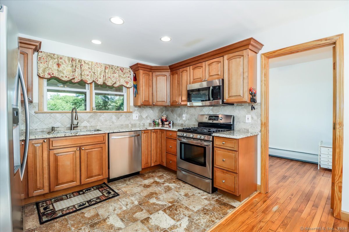 14 Candlewood Lake Road North
