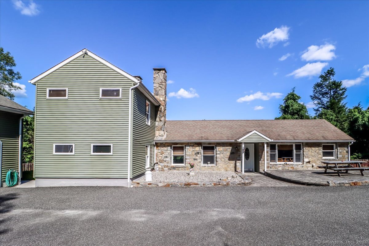 14 Candlewood Lake Road North