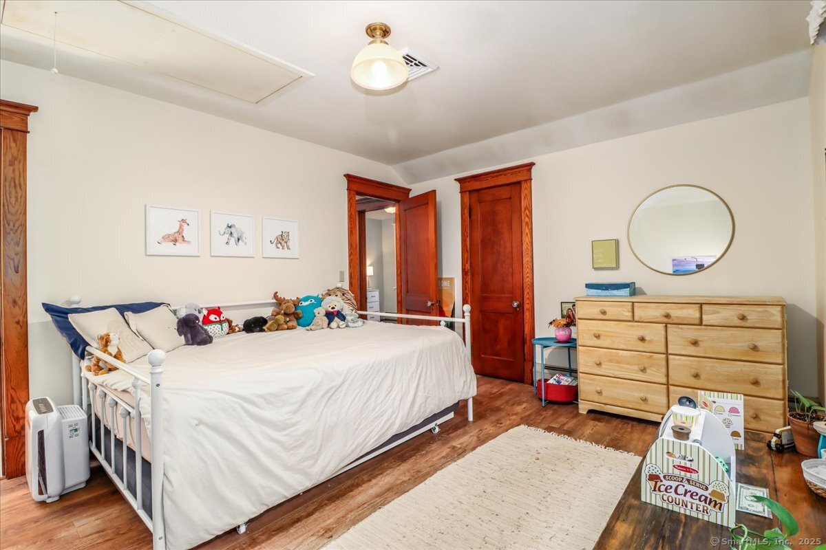 238 Litchfield Road