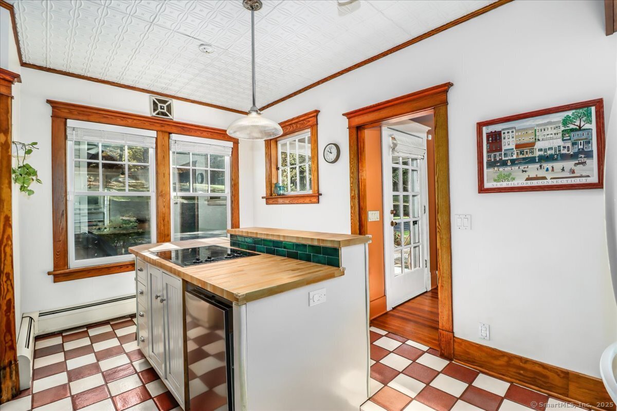 238 Litchfield Road