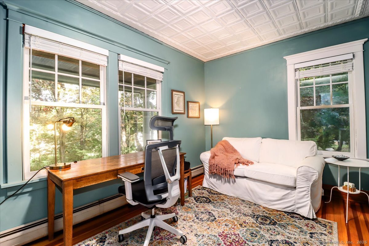 238 Litchfield Road
