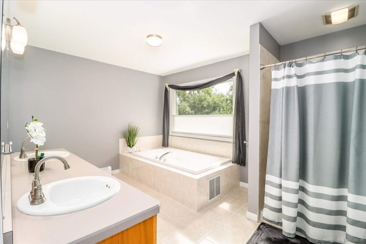 5 Tanglewood Lane