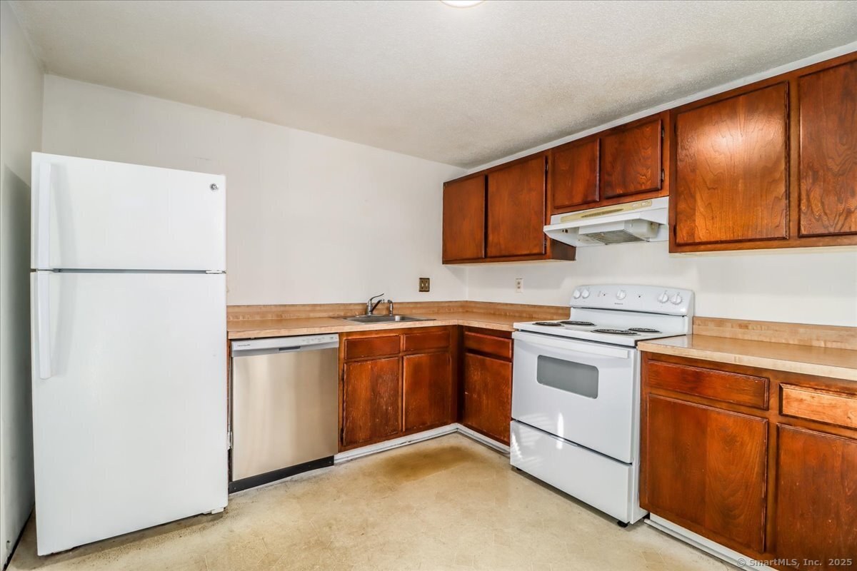 7 Padanaram Road D98