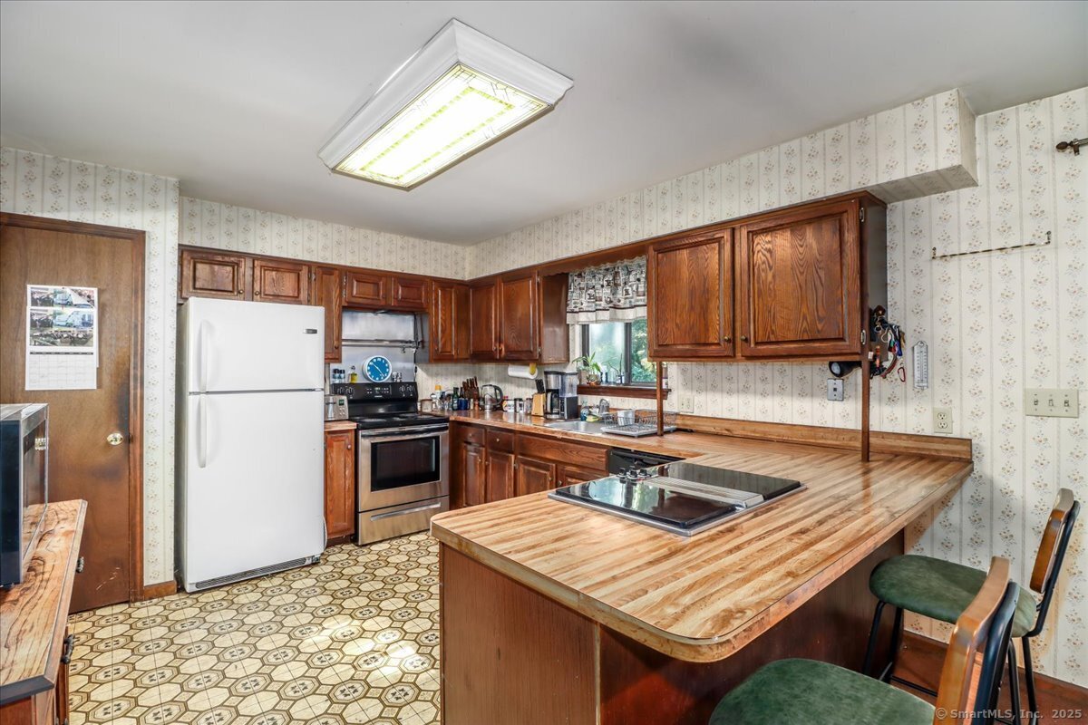 49 Quaker Ridge Road