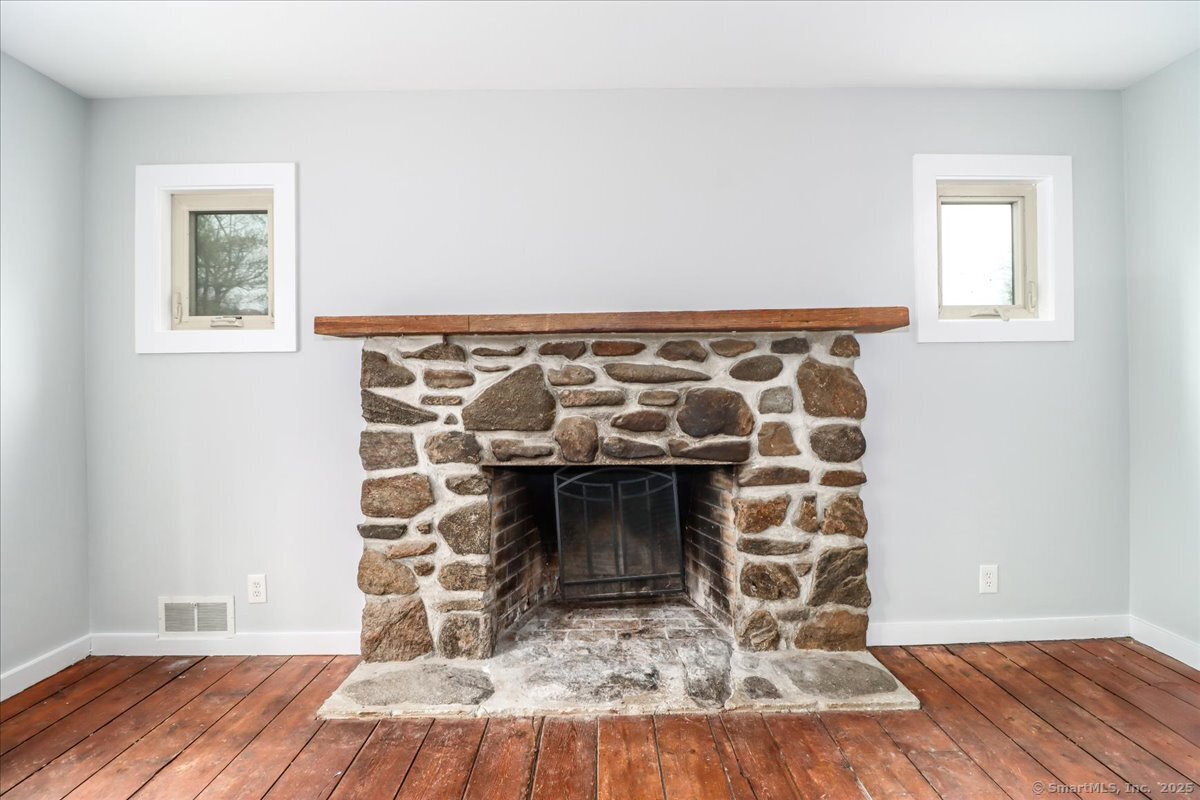 381 Litchfield Road A