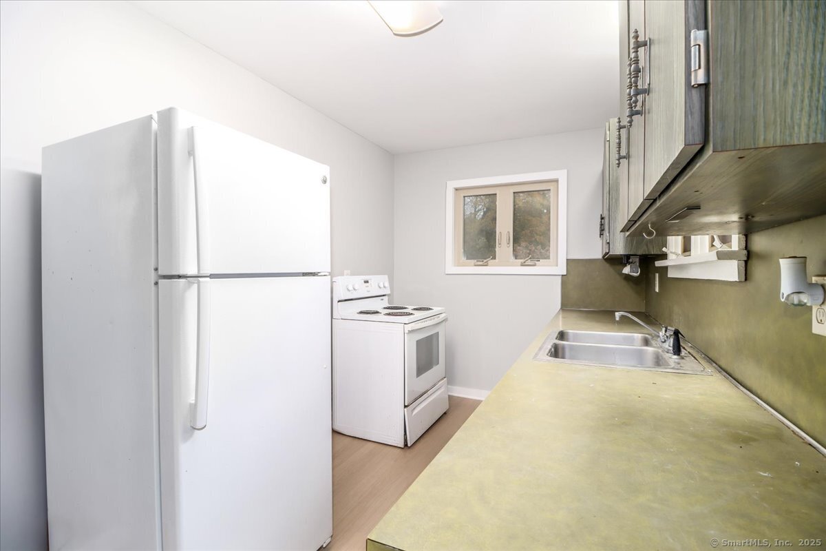 381 Litchfield Road A