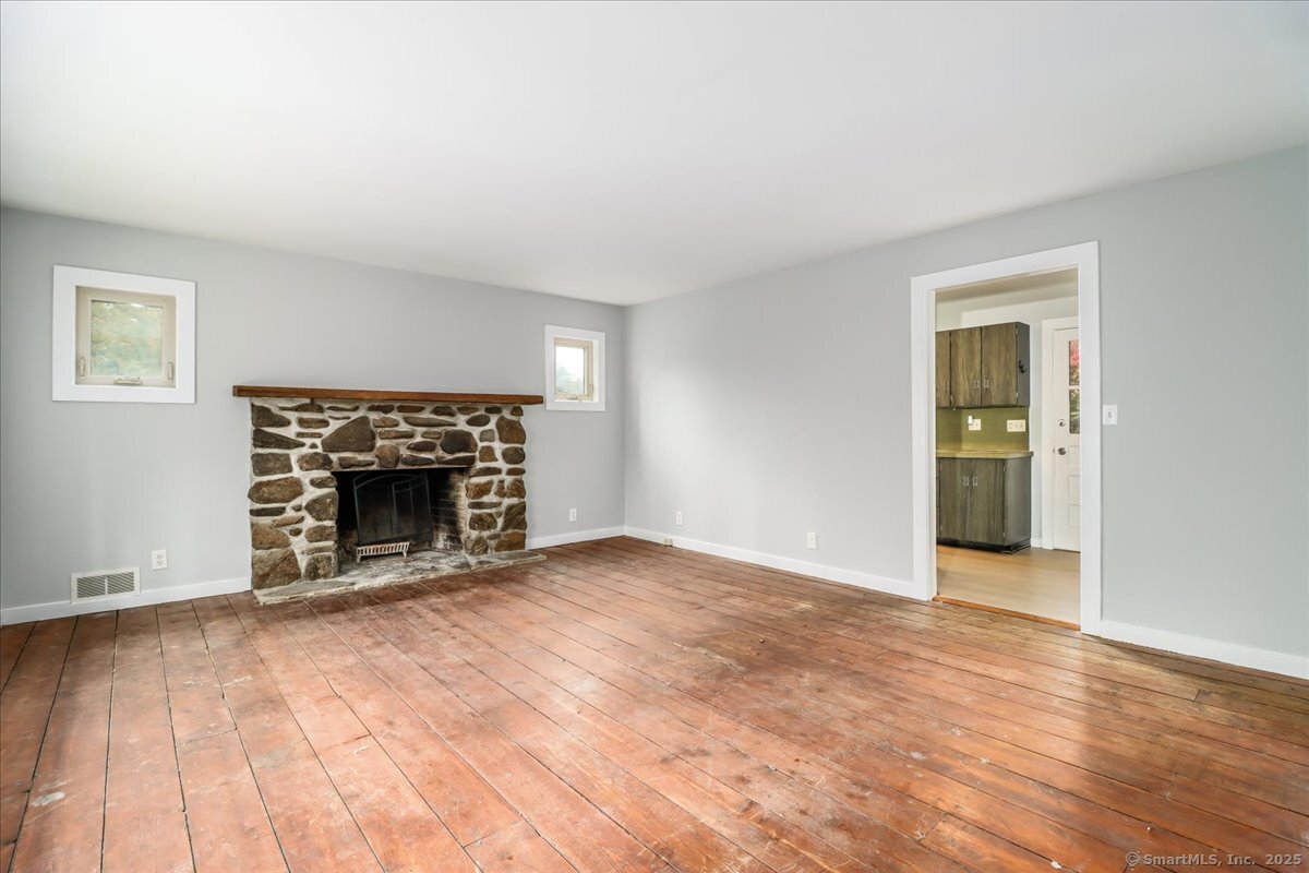 381 Litchfield Road A