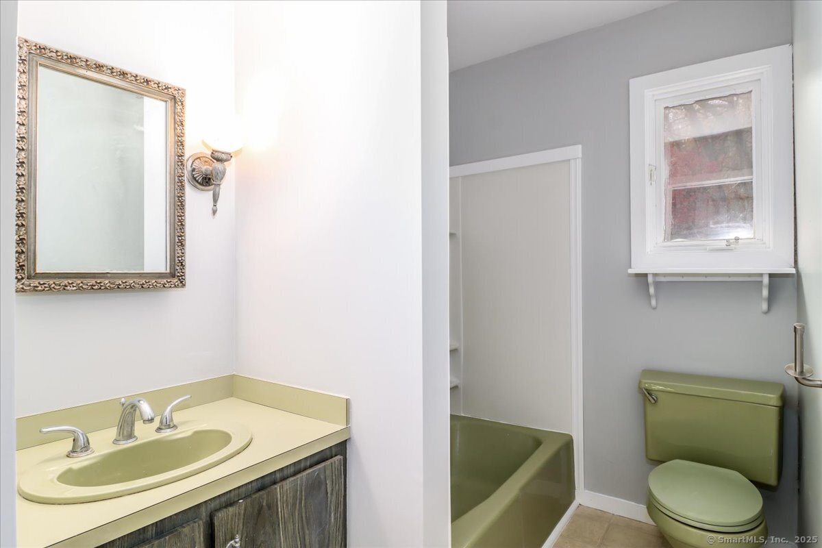 381 Litchfield Road A