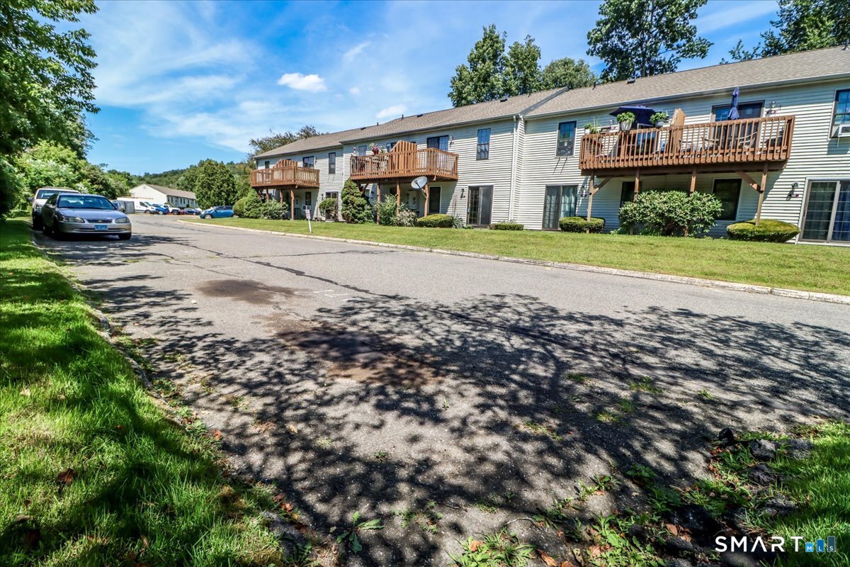 171 Aspetuck Village 171