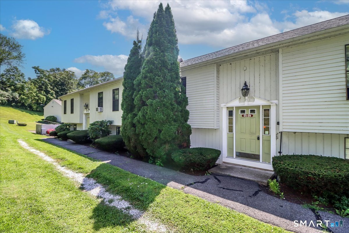 171 Aspetuck Village 171