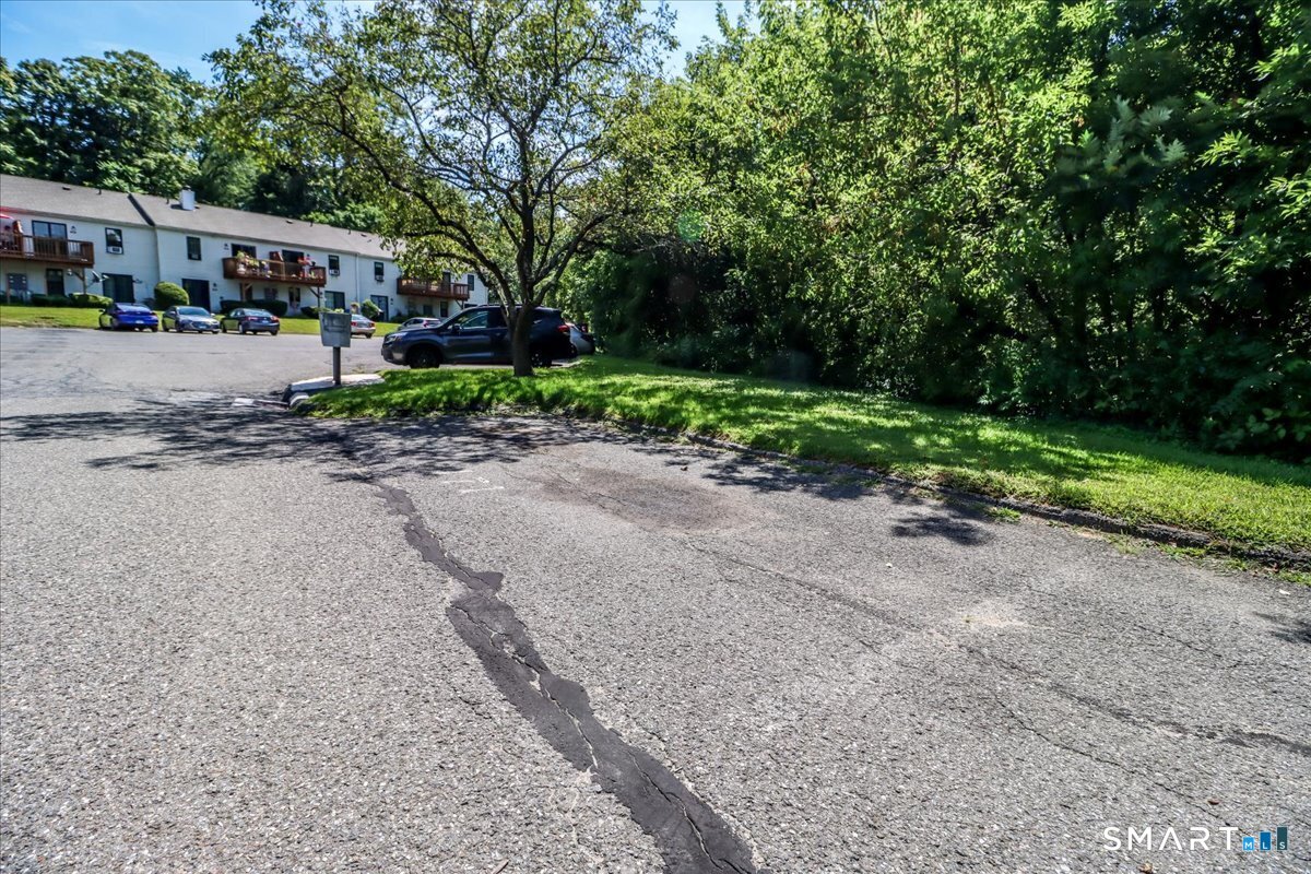 171 Aspetuck Village 171