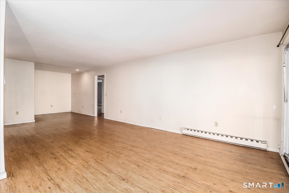 136 Deer Hill Avenue B12