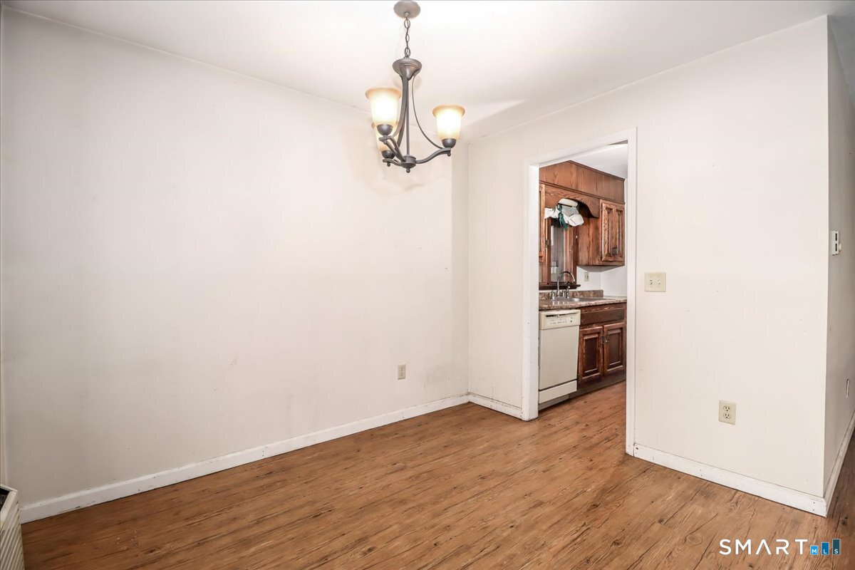 136 Deer Hill Avenue B12
